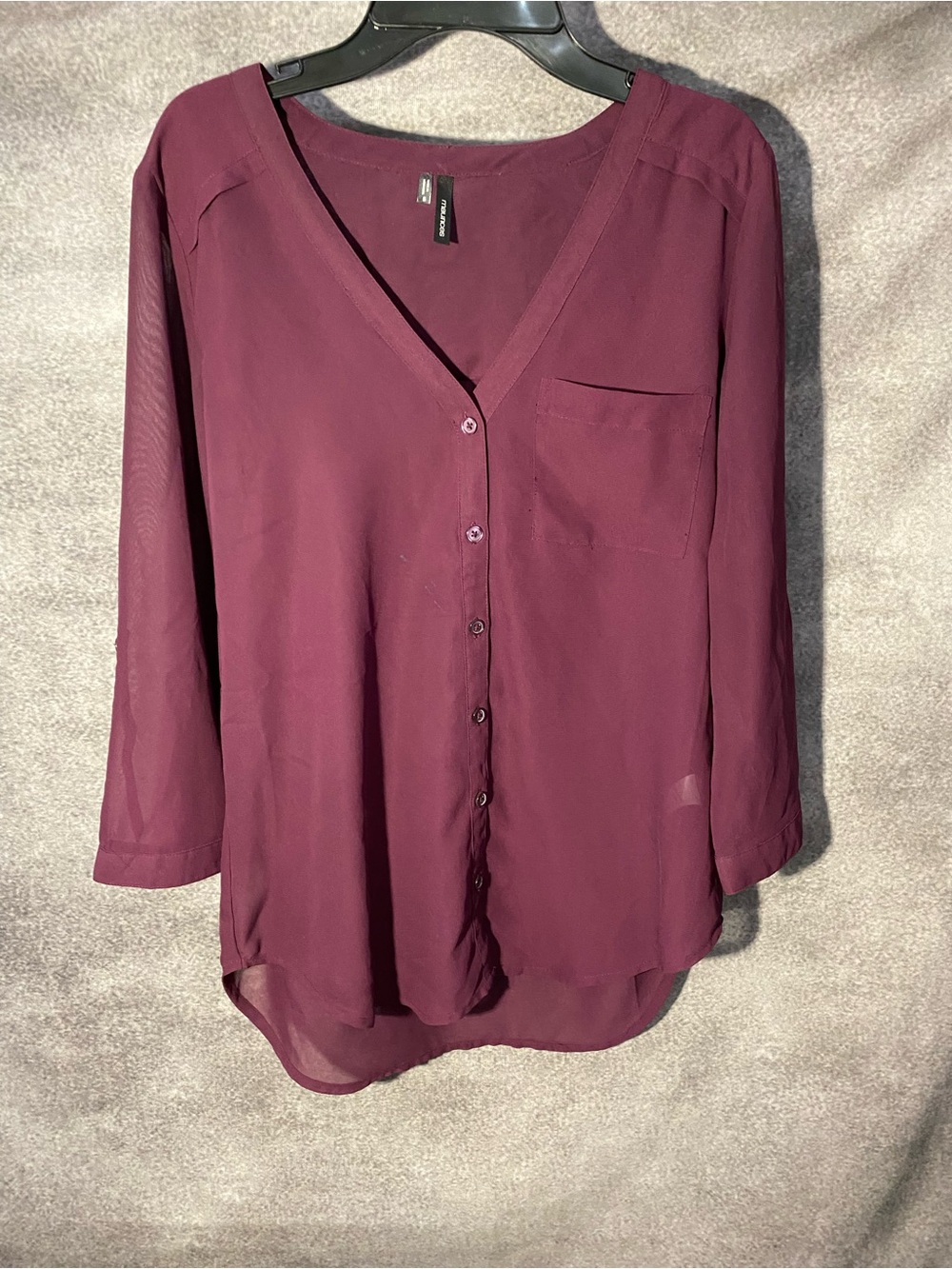 Maurices Women Top Size Medium Plum Burgundy V-Neck